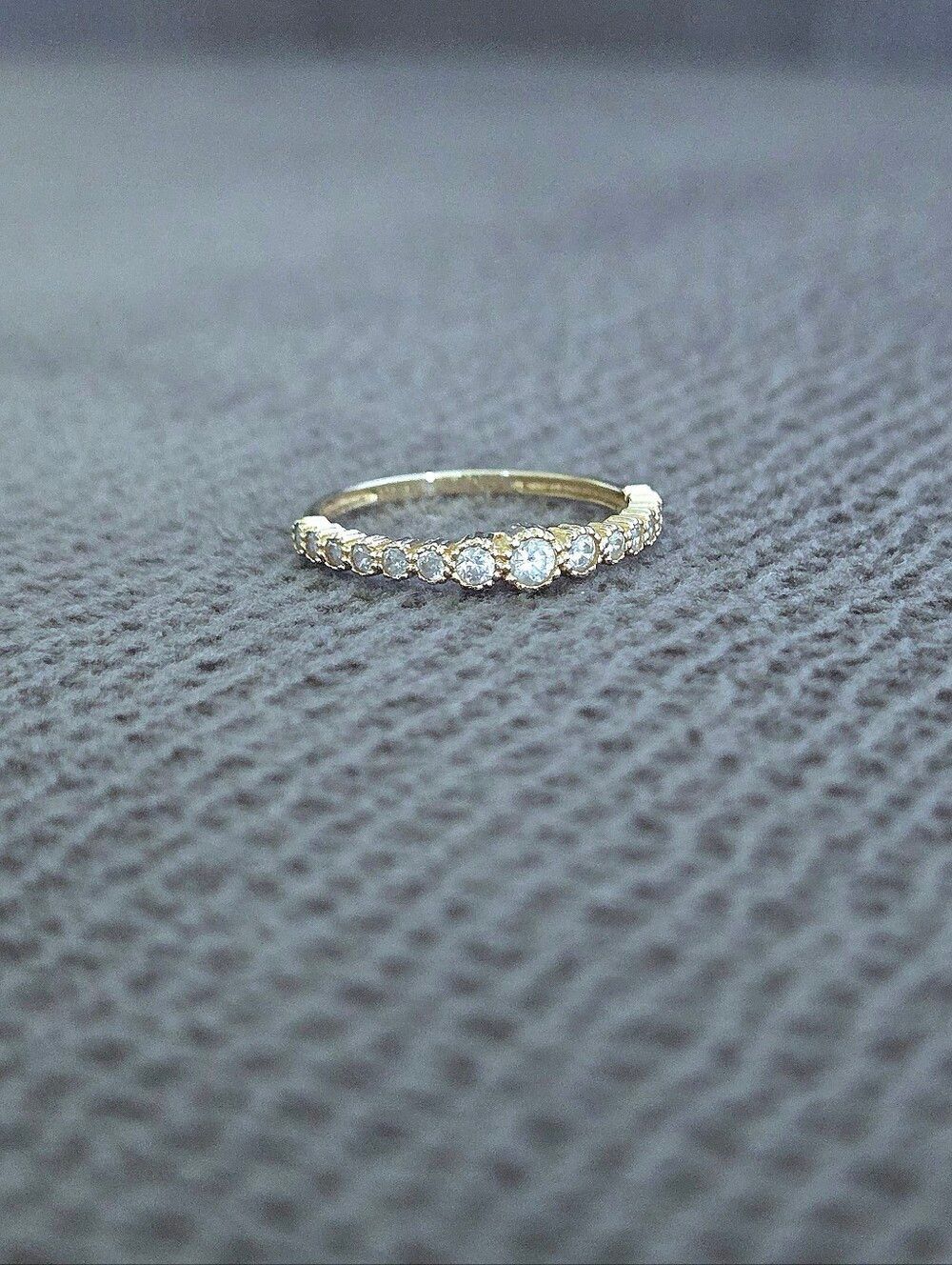 Dainty 14K Gold💛 Ring💍 with Fifteen Graduated Lab🧪 Created Diamonds💎